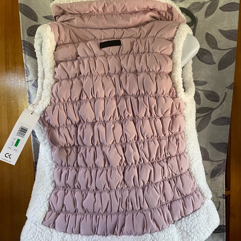 Calvin Klein Pink Quilted Vest with White Sherpa Trim - Picture 4 of 6